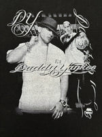 Lade das Bild in den Galerie-Viewer, Y2K DADDY YANKEE GRAPHIC TEE (XL)
