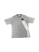 Lade das Bild in den Galerie-Viewer, 90s ADIDAS EMBROIDERED TEE (XL)
