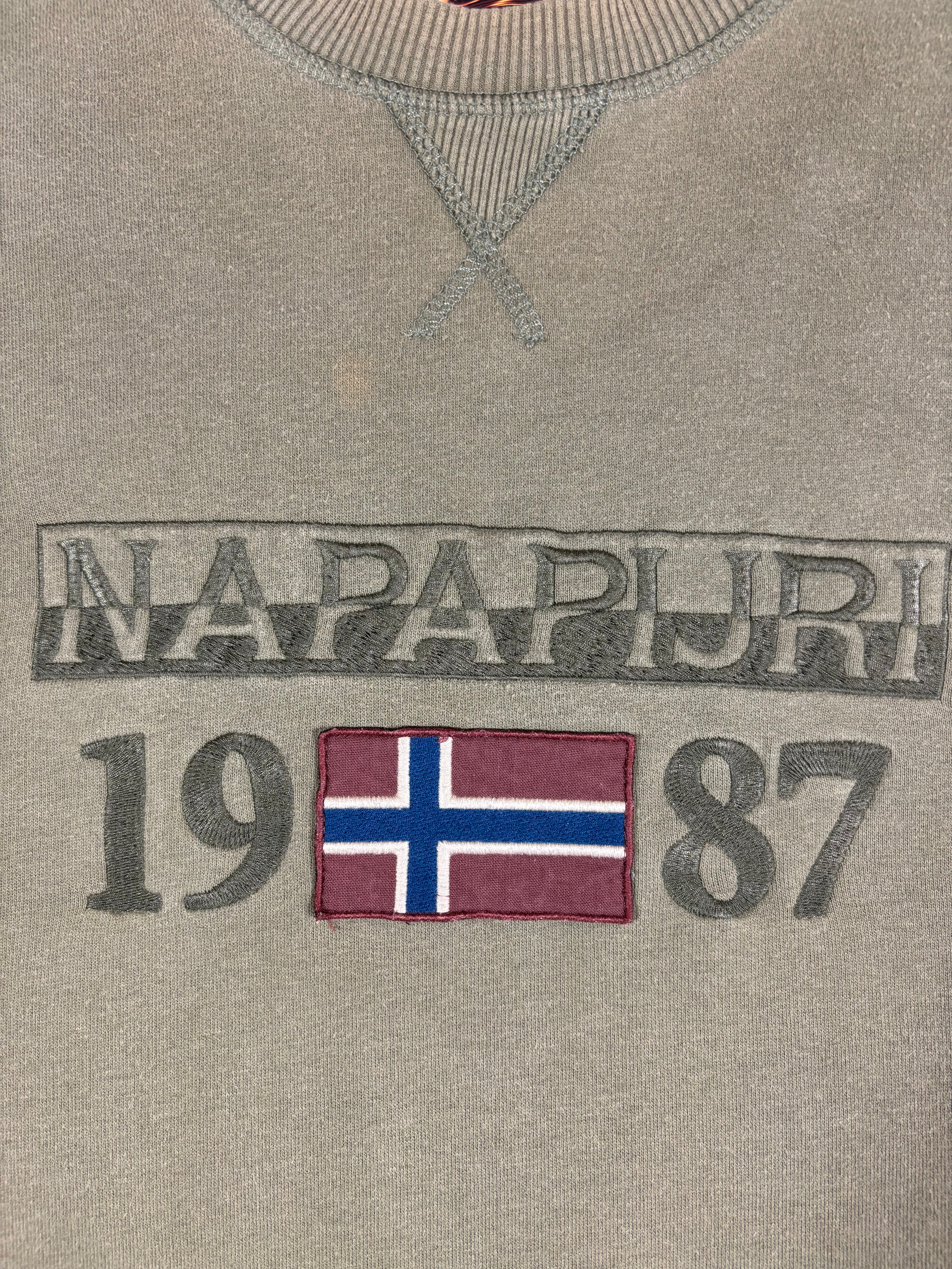 NAPAPIJRI EMBROIDERED SWEATEWR (L)