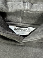 Lade das Bild in den Galerie-Viewer, Y2K UNDEFEATED HOODIE (XL)
