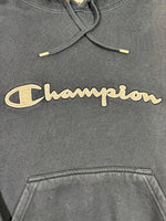 Lade das Bild in den Galerie-Viewer, CHAMPION U.S.A EMBROIDERED HOODIE (M)
